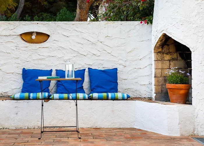 Pura Vida Falesia By The Portuguese Butler