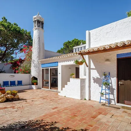 Pura Vida Falesia By The Portuguese Butler